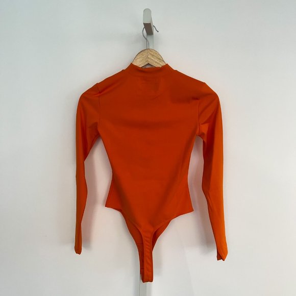 Gue88 Rising Bodysuit in Orange + Autographed Poster - Picture 3 of 3